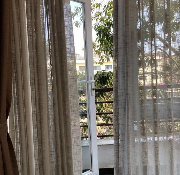 اتاق لوکس خانوادگی, Kathmandu Suite Home