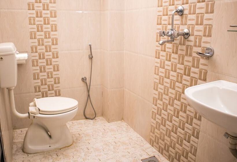 اتاق لوکس, Mirage Inn