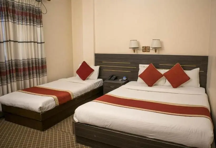 اتاق لوکس سه تخته, Mirage Inn