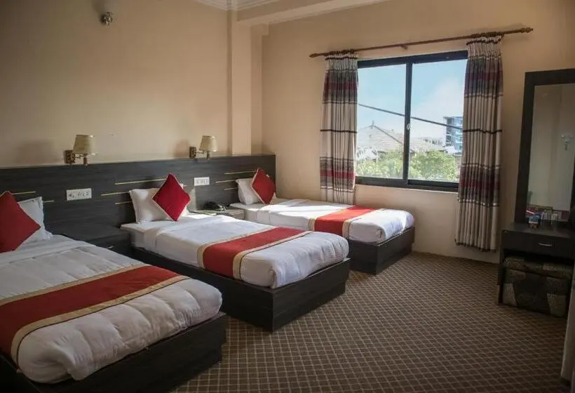 اتاق لوکس سه تخته, Mirage Inn