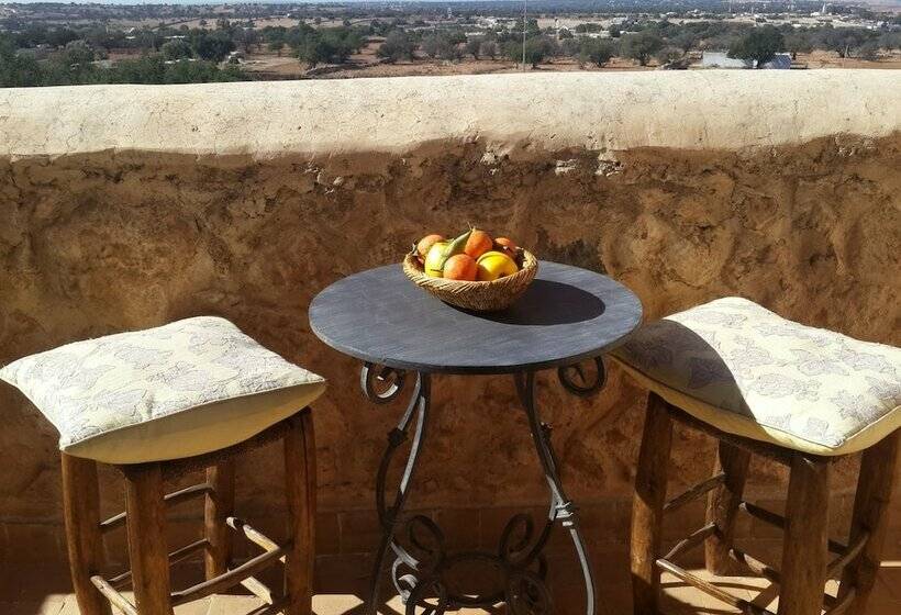 اتاق سوپریور با چشم‌انداز باغ, Parfums D'étoiles