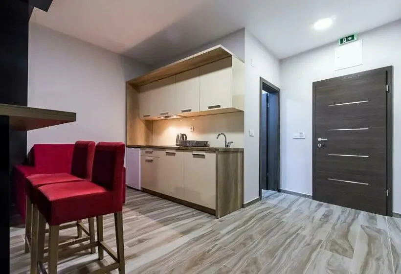 استودیوی سوپریور, Velestovo View Apartments