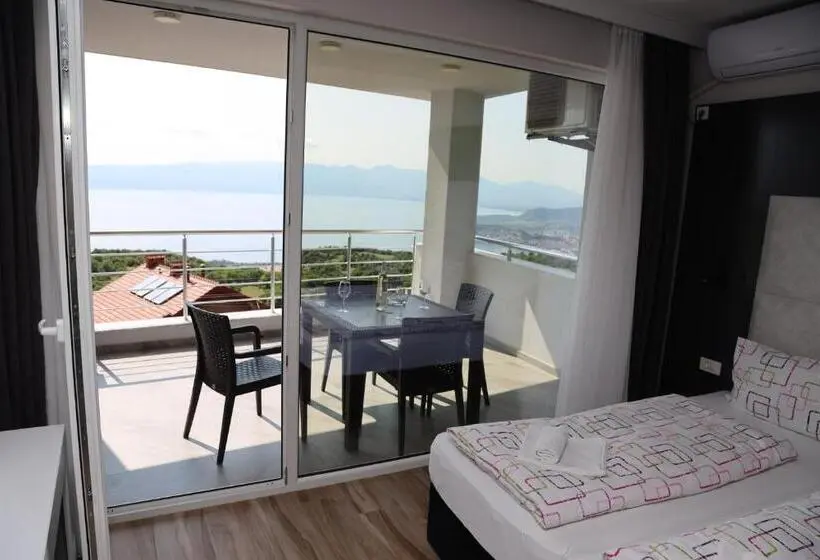 استودیو خانوادگی, Velestovo View Apartments