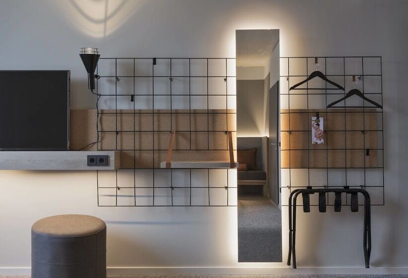 غرفة عائلية, Moxy Frankfurt City Center