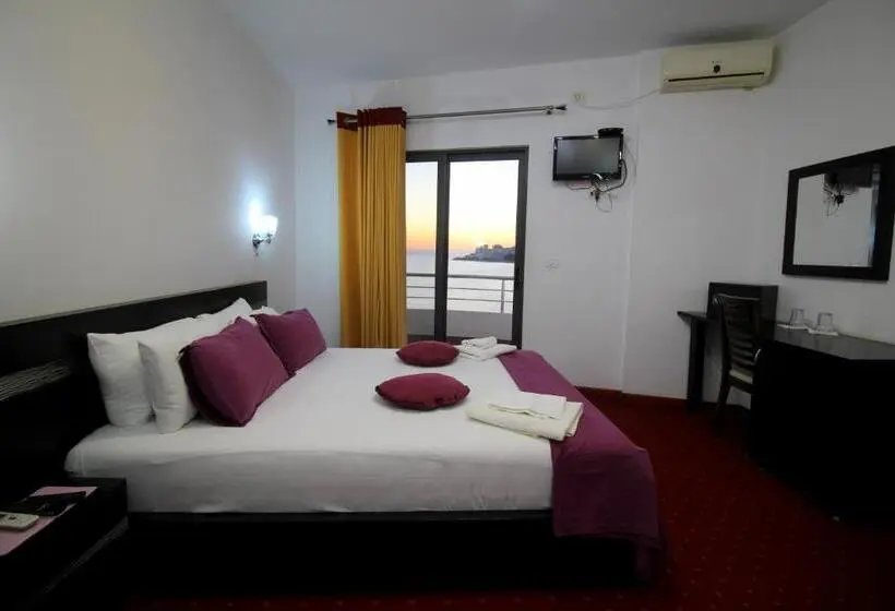Chambre Standard Vue Mer, Strora