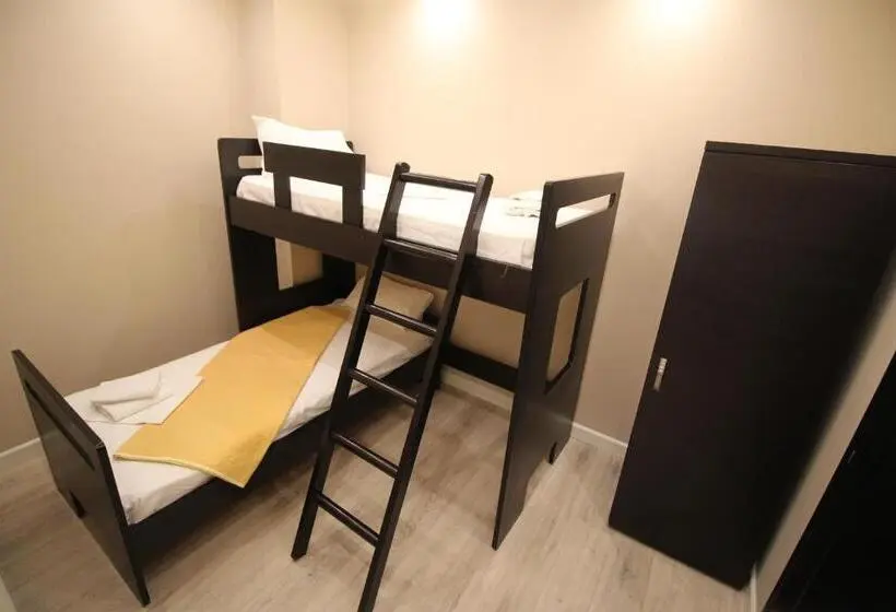 Suite Executive Vue Mer, Strora