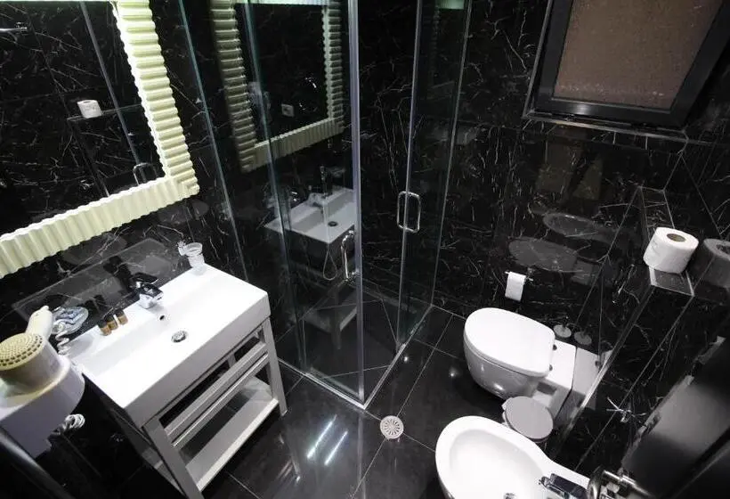 Chambre Triple Standard Vue Mer Latérale, Strora