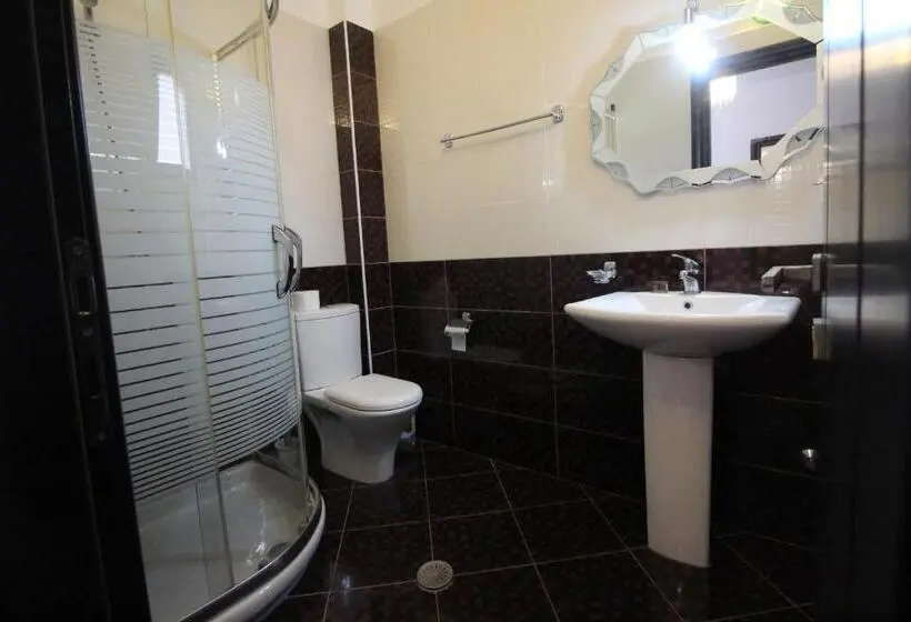 Chambre Triple Standard Vue Mer Latérale, Strora
