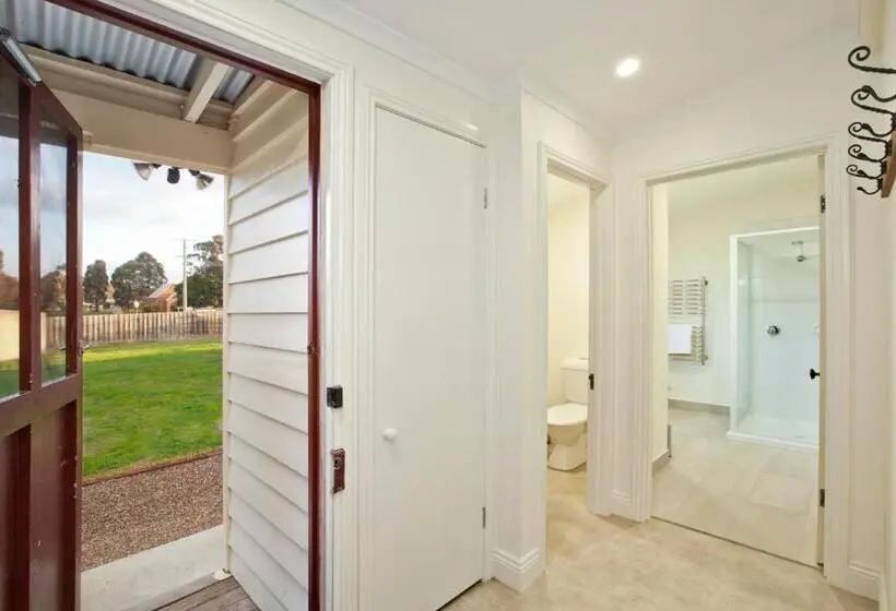 ２ベッドルームハウス, Summerfield Winery And Accommodation