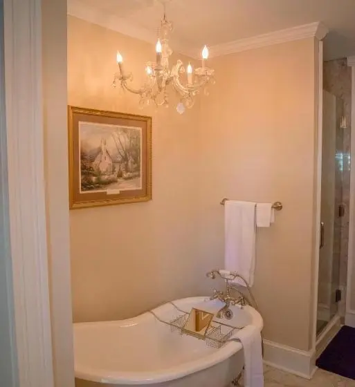 キングサイズベッドのデラックススイート, Blessings On State Bed & Breakfast