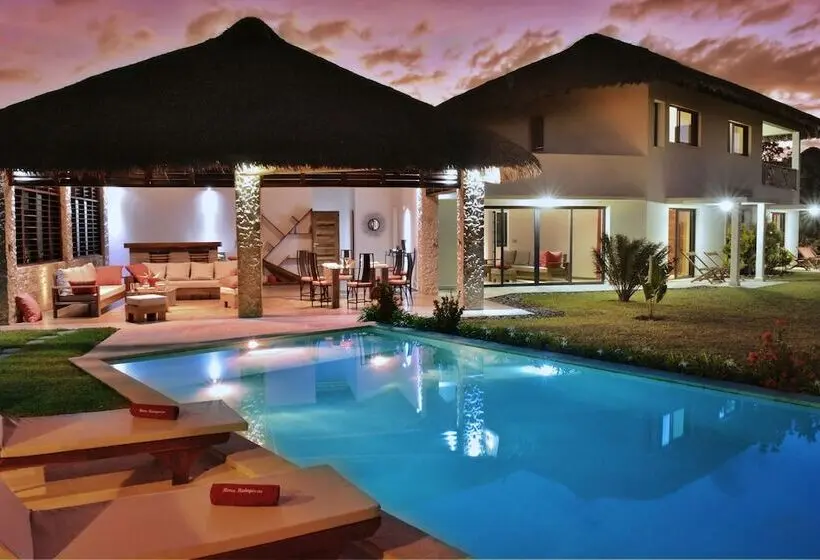 ツーベッドルーム　ヴィラ, Home The Residence