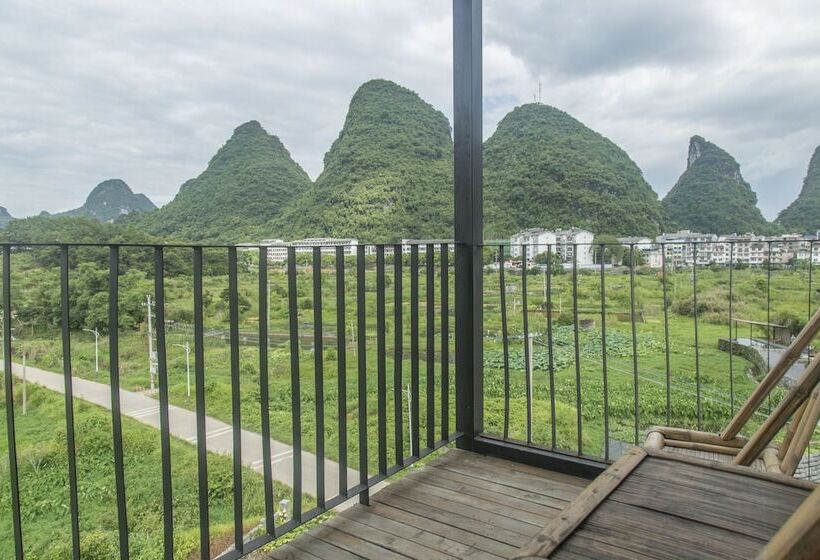 带观景的标准间, Mountain Stream