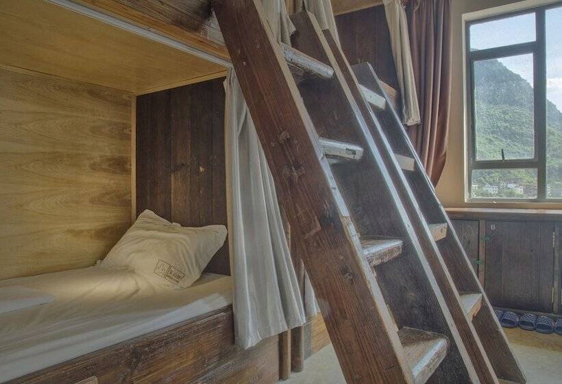 共用房间的床, Mountain Stream