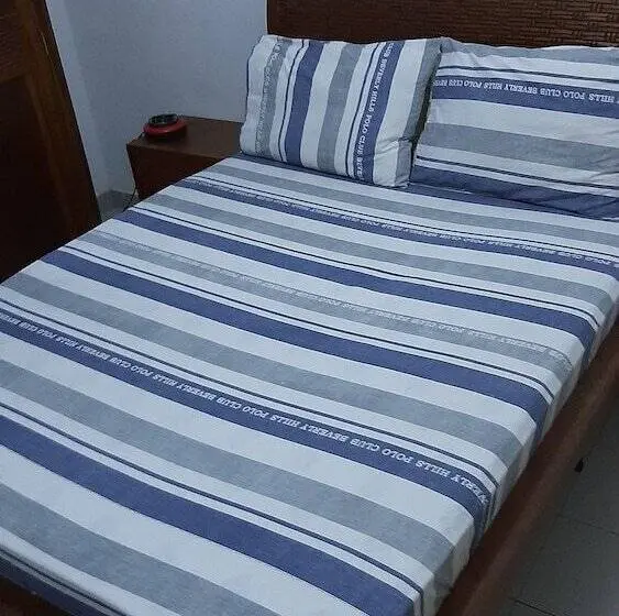اتاق استاندارد, Aziz Residence