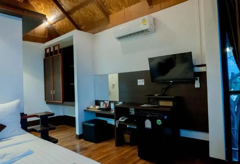 デラックスバンガロー, Chareena Hill Beach Resort