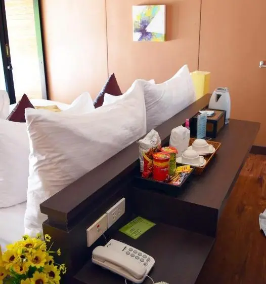 オーシャンビューのスタンダードバンガロー, Chareena Hill Beach Resort