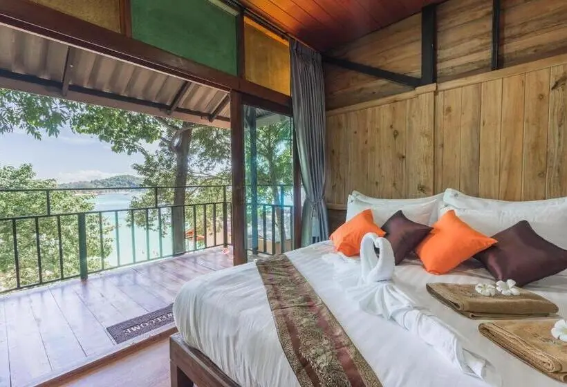 オーシャンビューファミリールーム, Chareena Hill Beach Resort