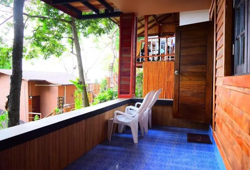 デラックスファミリールーム, Chareena Hill Beach Resort
