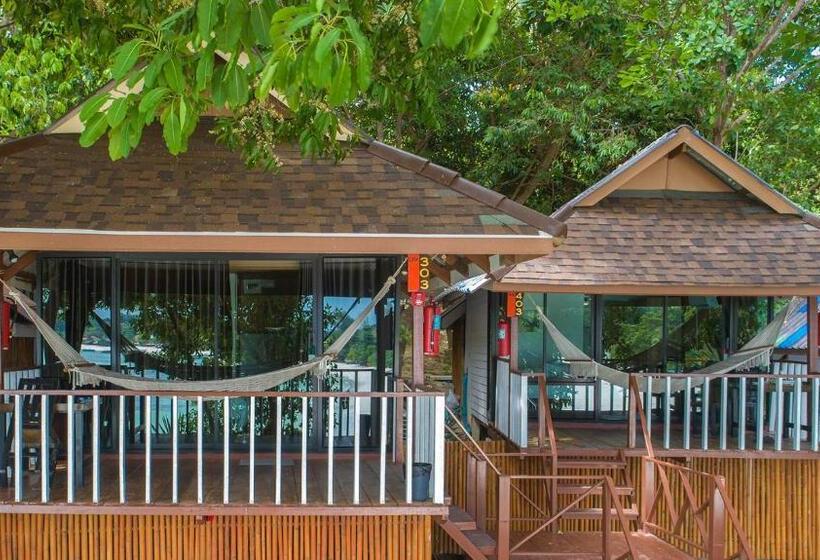 Номер Deluxe Вид на Море с Балконом, Chareena Hill Beach Resort