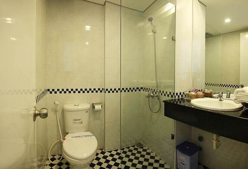 اتاق لوکس, Rich