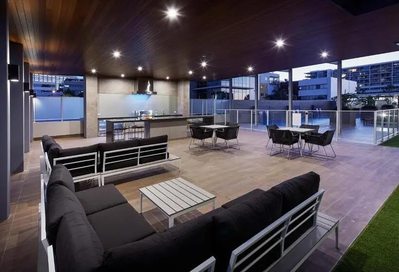 スタンダードスタジオ, The Sebel West Perth