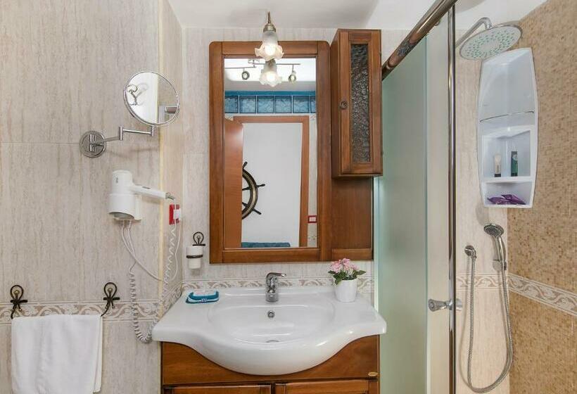 スタンダードルーム, Capri Dreaming