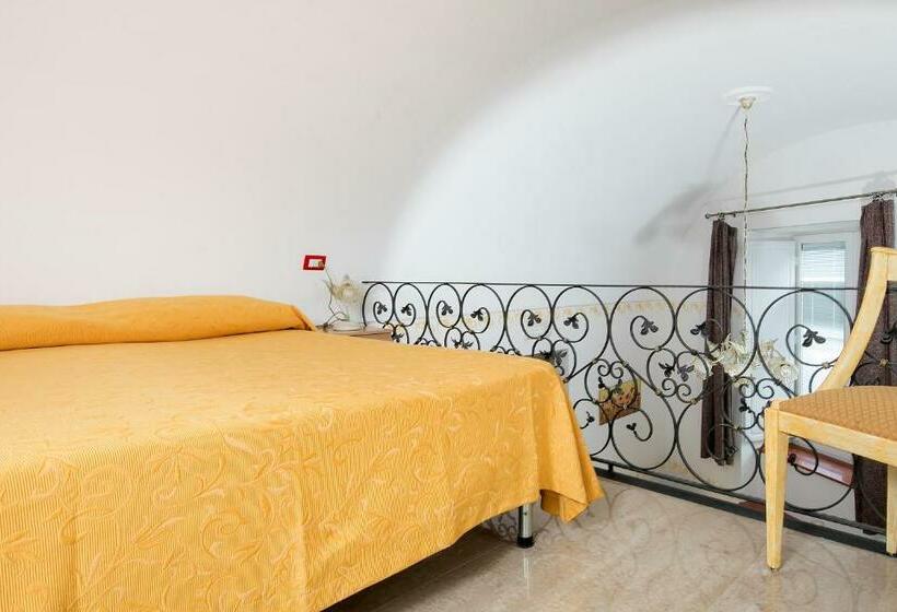 スタンダードルーム, Capri Dreaming