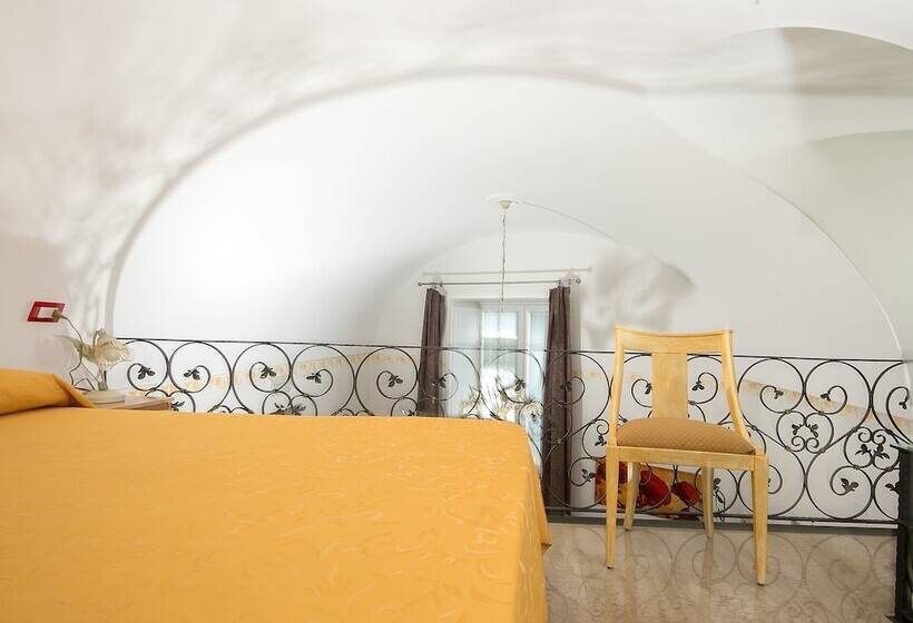 スタンダードルーム, Capri Dreaming