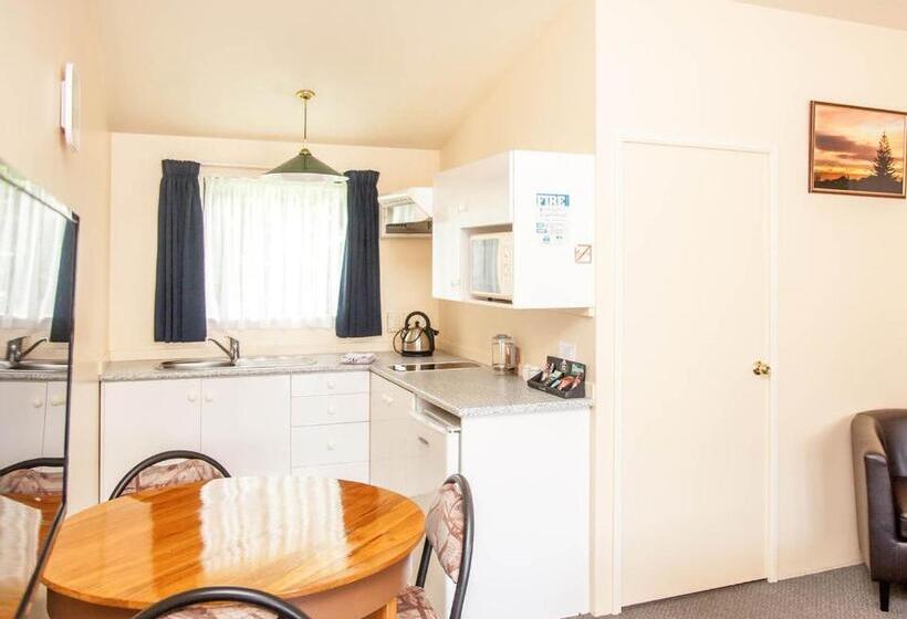 דירת חדר, Goldmine Motel