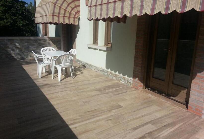 带露台的标准房间, Agriturismo Corte Trincerone