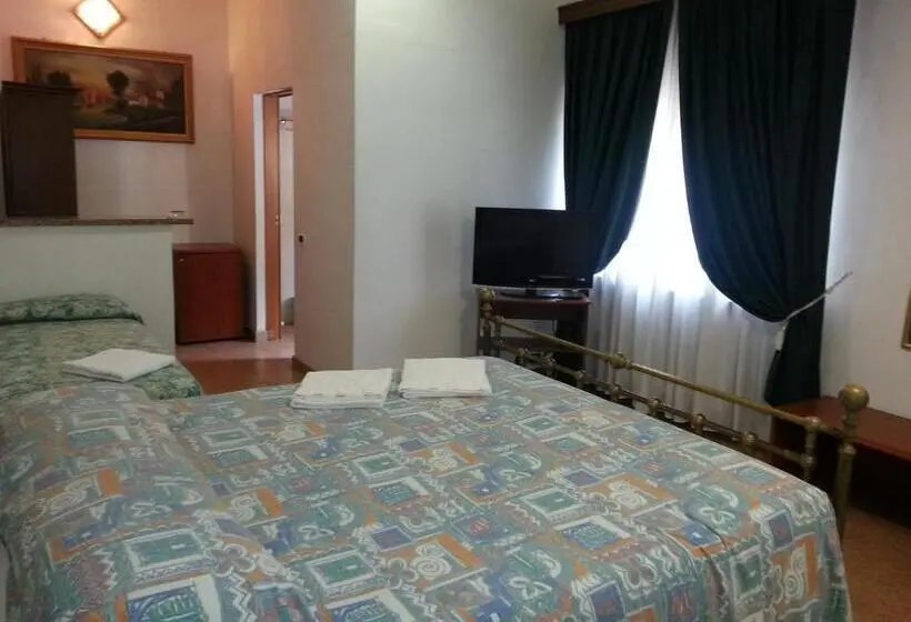 اتاق استاندارد سه نفره, Agriturismo Corte Trincerone