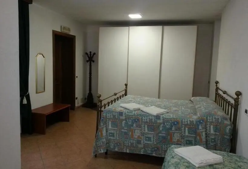 اتاق استاندارد سه نفره, Agriturismo Corte Trincerone