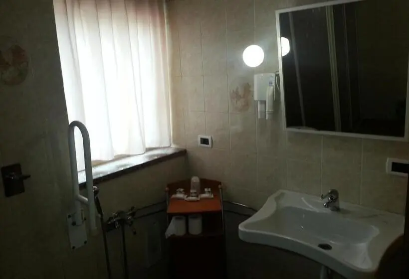 اتاق استاندارد سه نفره, Agriturismo Corte Trincerone