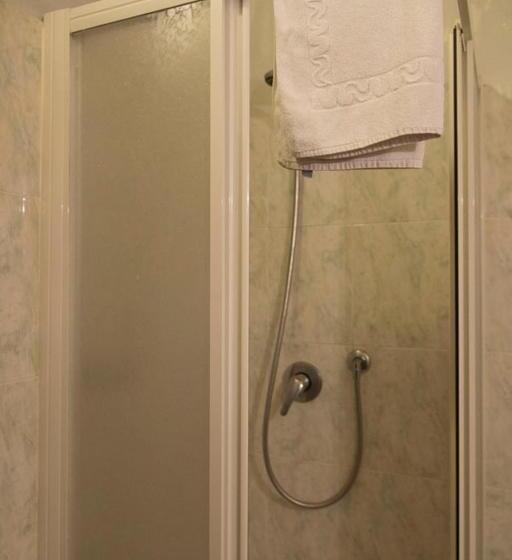 Pokój Ekonomiczny, Florence Decamerone B&b