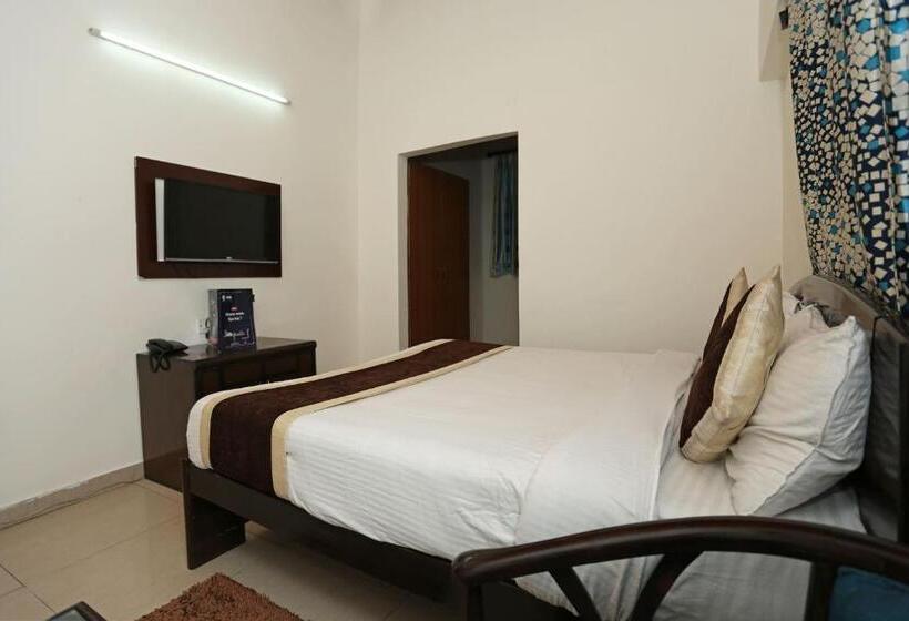 חדר קלאסי לשלושה, Silver Tree Inn