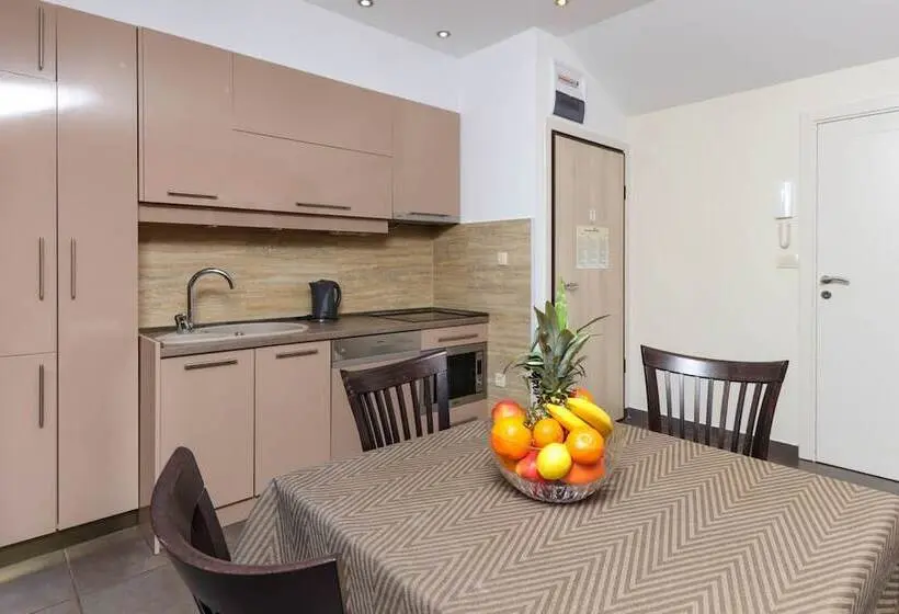 2 Bedroom Deluxe Apartment Sea View, Apartments Sofija