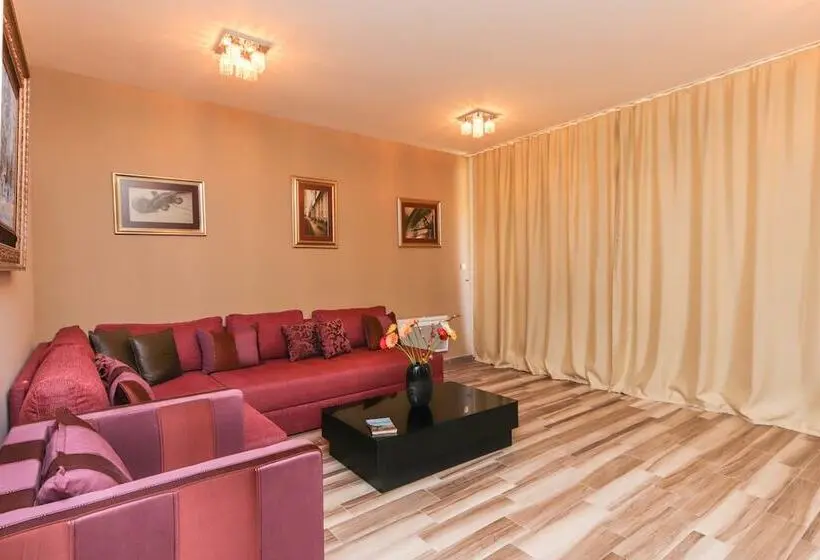 آپارتمان لوکس 2 خوابه, Apartments Sofija