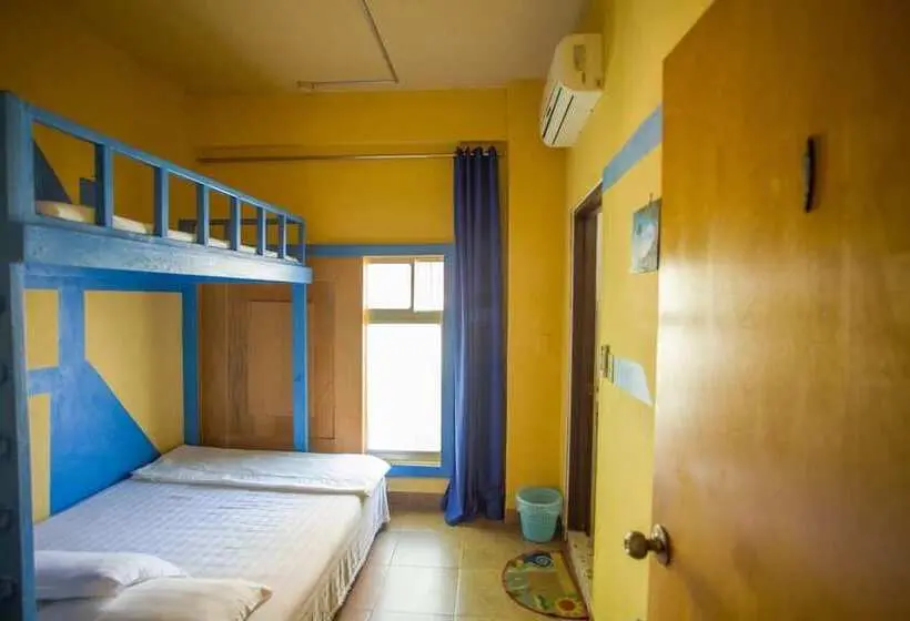 اتاق استاندارد یک نفره, G.t. Guest House