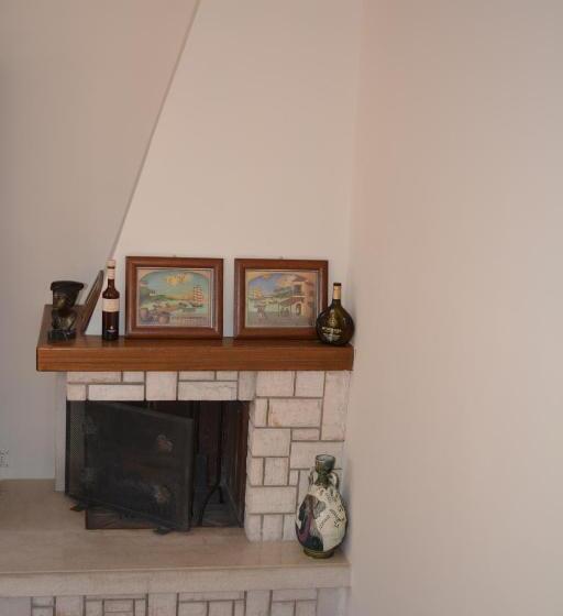 Номер Economy, Home To Fly