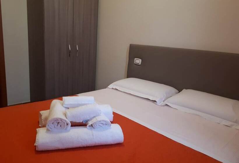 Номер Стандарт, Home To Fly