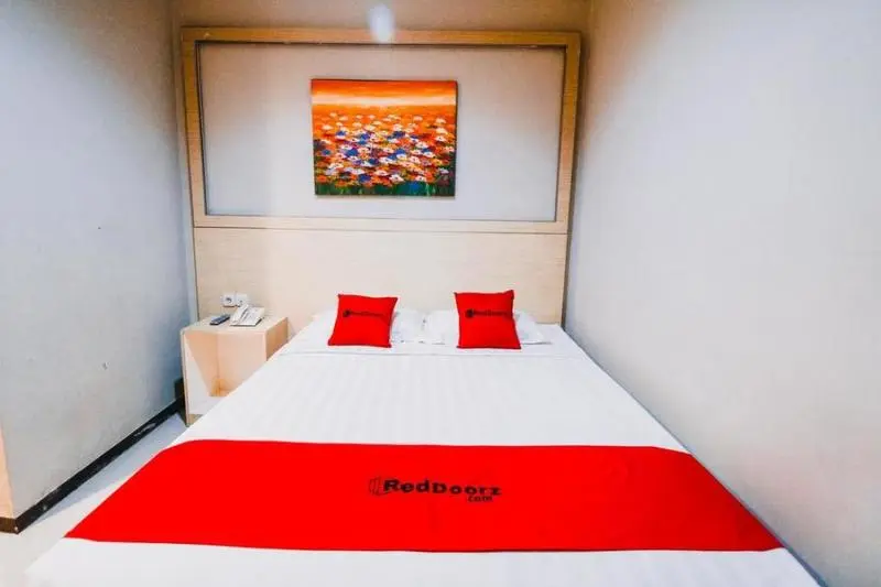 اتاق لوکس, Reddoorz Plus Near Sultan Hasanuddin Airport