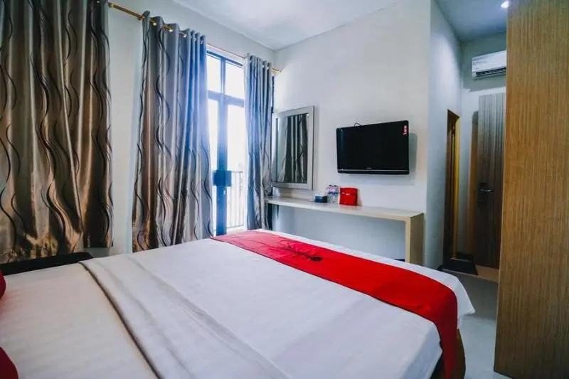 اتاق لوکس, Reddoorz Plus Near Sultan Hasanuddin Airport