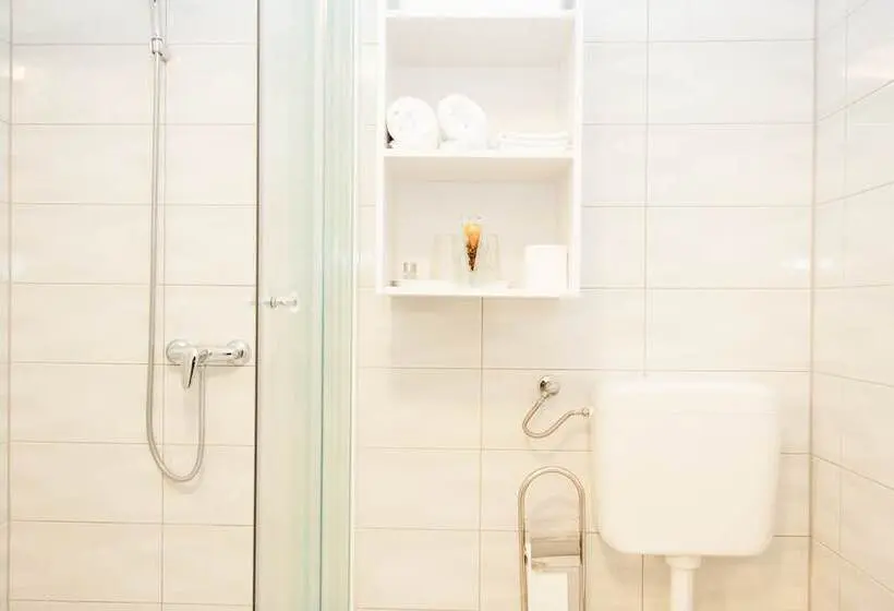 اتاق راحتی, Rooms Garden Zagreb Airport