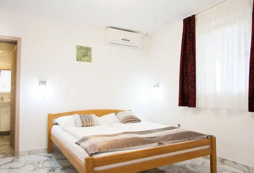 اتاق راحتی, Rooms Garden Zagreb Airport