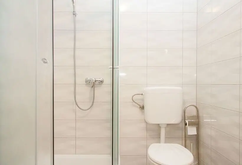 اتاق خانوادگی, Rooms Garden Zagreb Airport