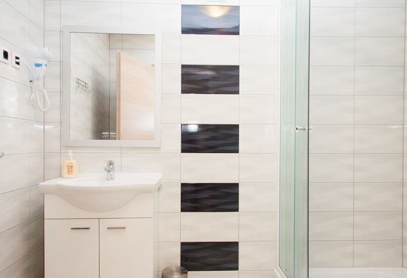 غرفة عائلية, Rooms Garden Zagreb Airport