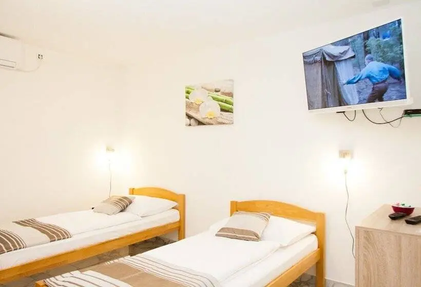 اتاق خانوادگی, Rooms Garden Zagreb Airport
