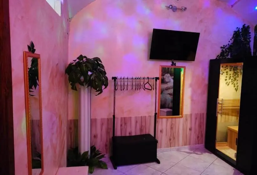 سوییت جونیور, Giannas Relax