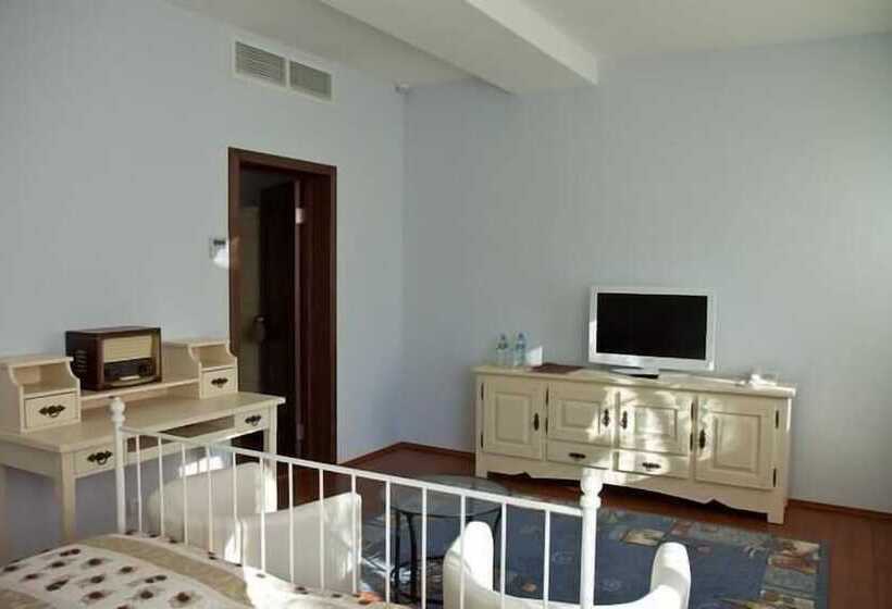 Полулюкс, Provence Hotel 4 Seasons