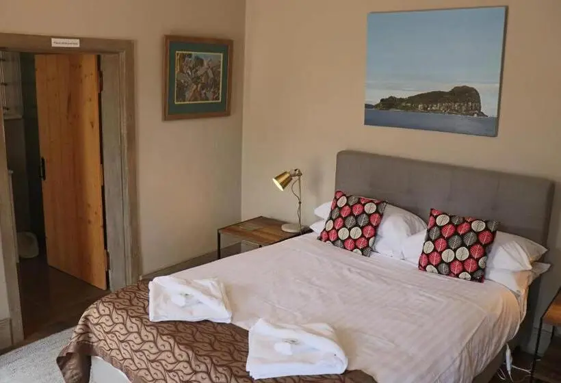 ベーシックルーム, Robinson Cottage